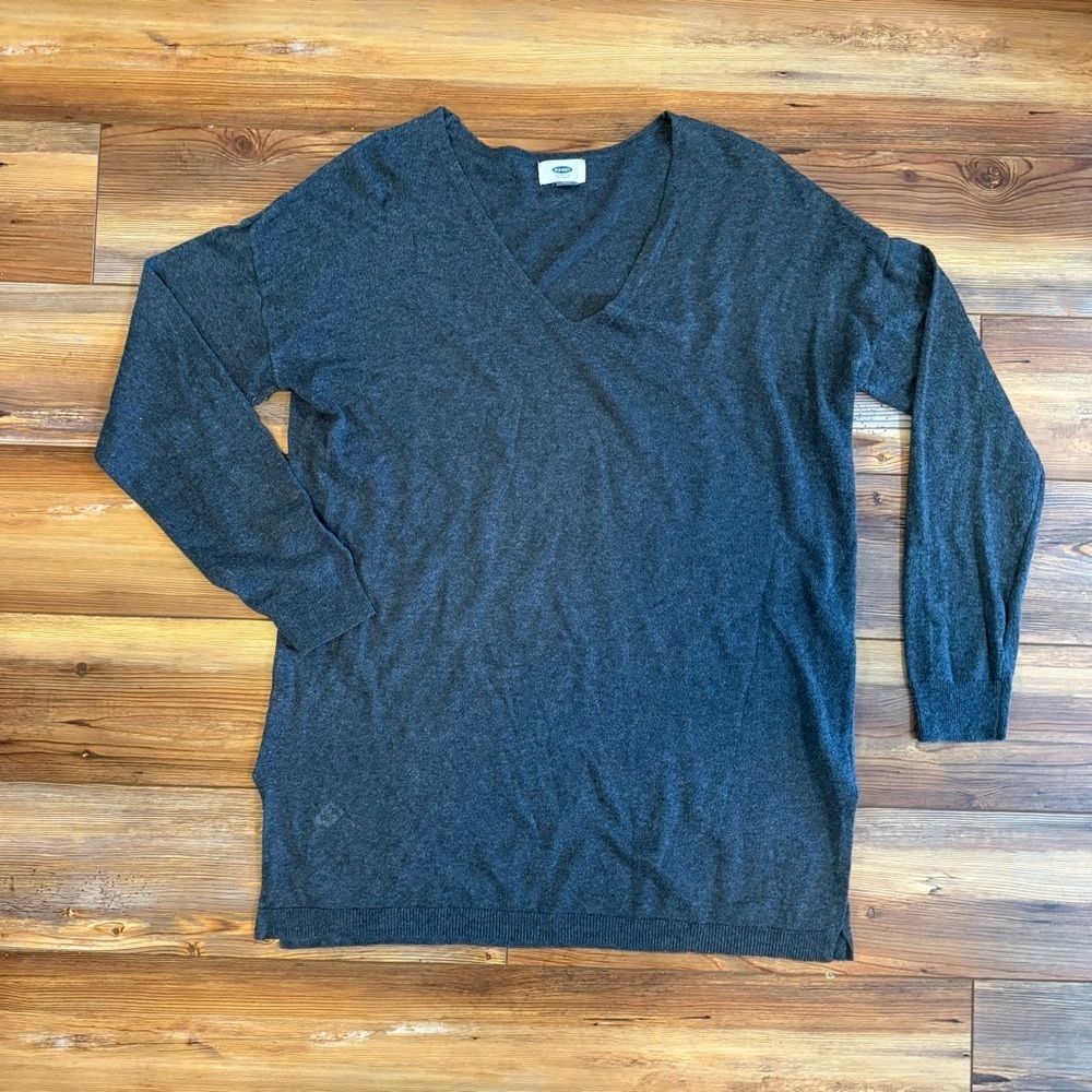 Old Navy Gray V-Neck Split Side Tunic Sweater